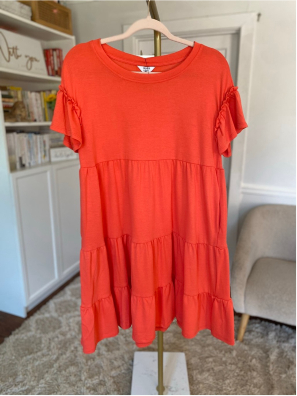 Crown And Ivy Coral‎ Tiered Ruffle Sleeve Dress Quiet Luxury Coastal Preppy Boho